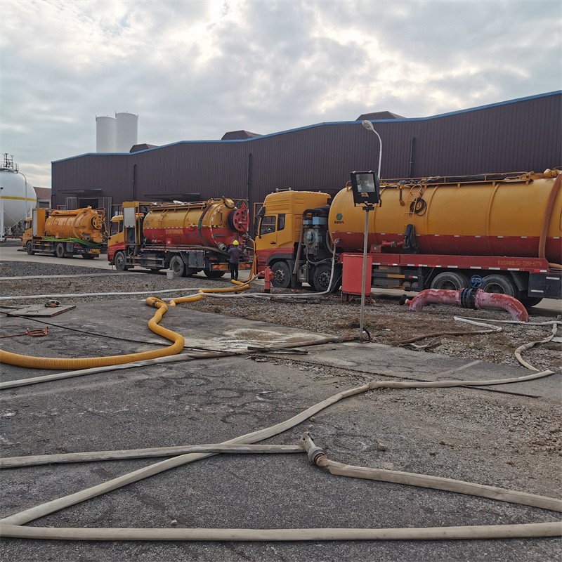 荷塘污水池清理