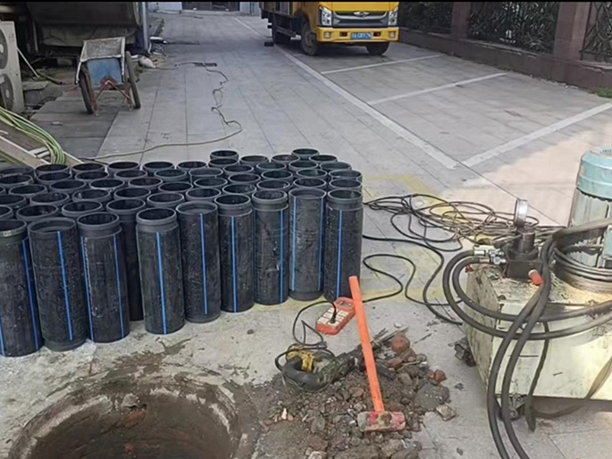 荷塘PE置换管厂家 DN315置换管 非开挖管短管置换